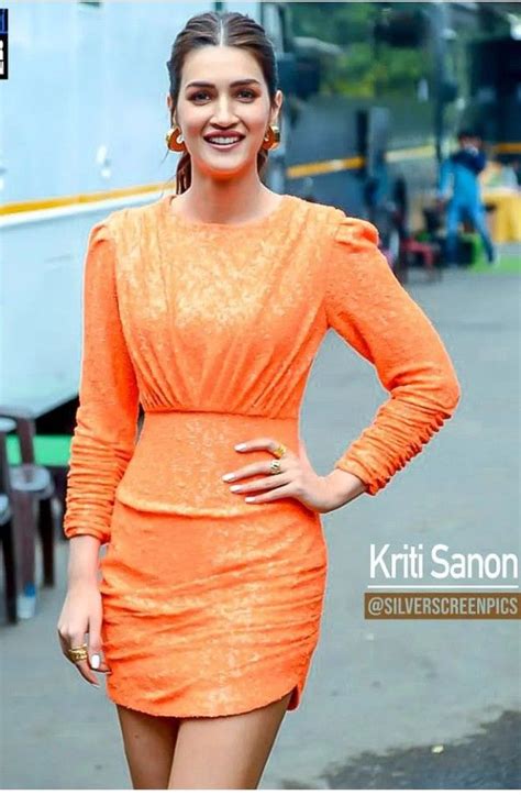 Pin By Click 360 On Kriti Sanon Beautiful Bollywood Actress