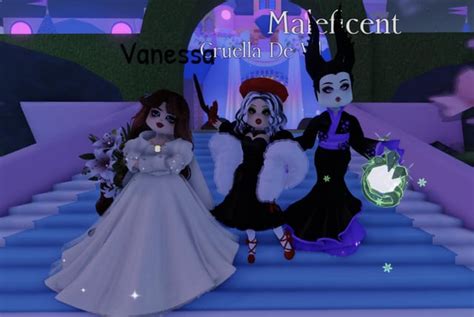 Halloween Fits 😍 : r/RoyaleHigh_Roblox