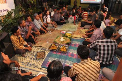 Ristianto SangPujangga Sejarah Tradisi Kenduri Di Indonesia