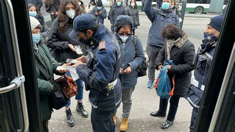 Senza Green Pass Sul Bus Scoperto E Multato Dalla Polizia Locale