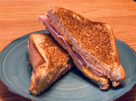 Classic Grilled Ham And Cheese Sandwich R Decentfoodporn