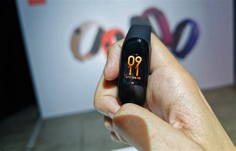Xiaomi Mi Smart Band 4 вышел в продажу в России