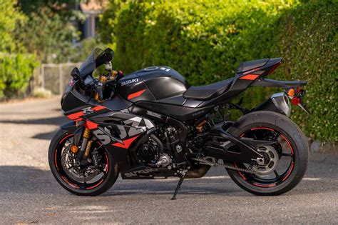 Suzuki Gsx R R Mc Commute Review Motorcycle News