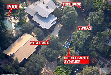 Angelina Jolie House: Tour Her Mansions, Los Angeles to France