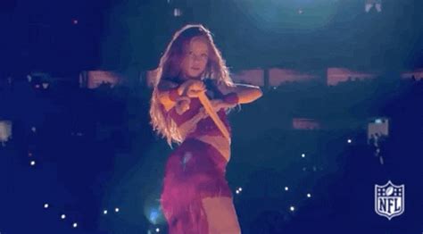 Super Bowl 2020 Halftime Show: GIFs of Jennifer Lopez, Shakira | Us Weekly