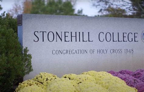 Stonehill College Reviews, Profile and Ranking Awards | UniversityHQ