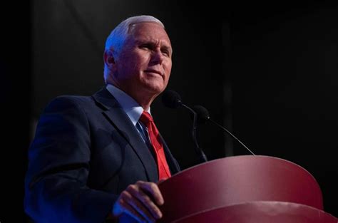 Mike Pence Testifies Before Jan 6 Grand Jury Investigating Donald