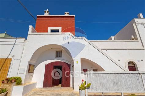 Rustico Casale In Vendita In Via Vespri Siciliani 3 A Fasano 200mq