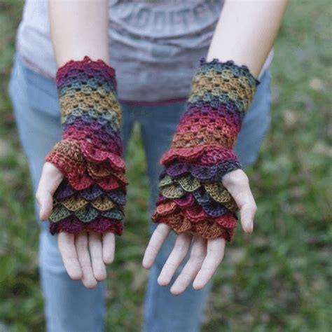 42 Crochet Fingerless Gloves Patterns - Crochet News