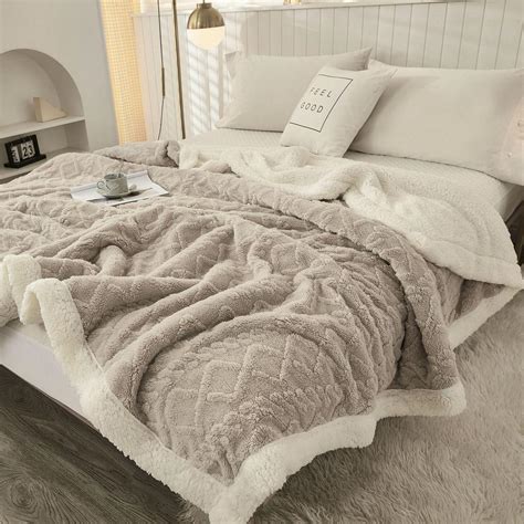 Cheap 7 Colors Winter Thick Blankets Warm Wool Blanket Soft Throw On