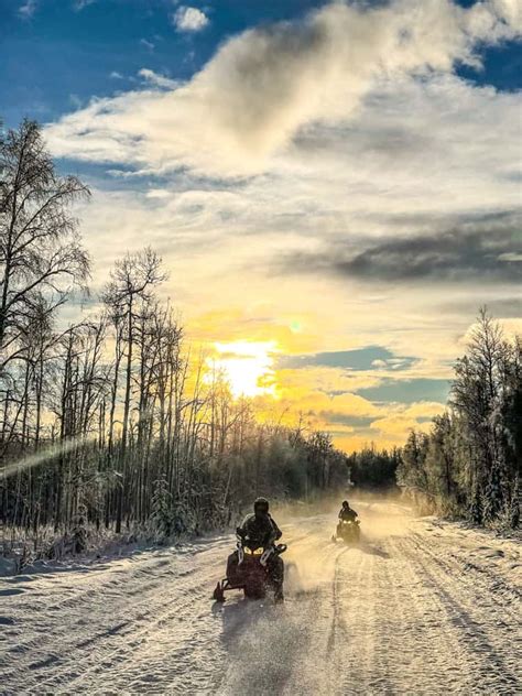 Alaska Snowmobile Tours | Guided Half Day Adventure (NEW)