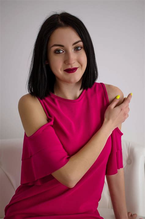 Id 105245 Bohdana From Ukraine 20 Years Old Brunette Gray Eyes