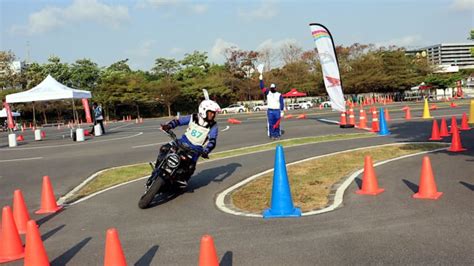 Instruktur Safety Riding AHM Raih Prestasi Gemilang Di Ajang Internasional