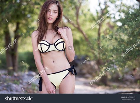 Sexy Asian Woman Yellow Bikini Two Foto Stock Shutterstock