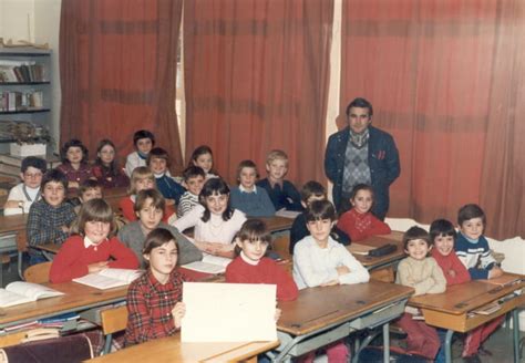 Photo De Classe CM1 De 1981 ECOLE PABLO PICASSO Copains D Avant