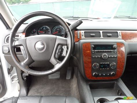 2008 Chevrolet Avalanche LT Ebony Dashboard Photo #59452334 | GTCarLot.com