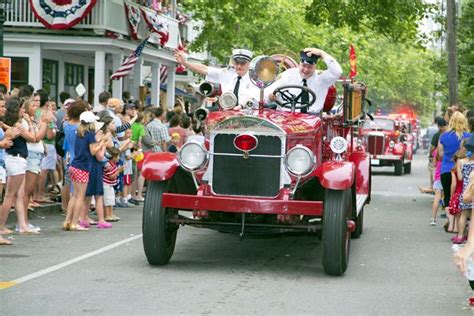 Edgartown Fourth Of July Parade Was Cheery And Festive The Martha S