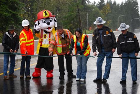 Us 101 New Ramp Ribbon Cutting Washington State Dept Of