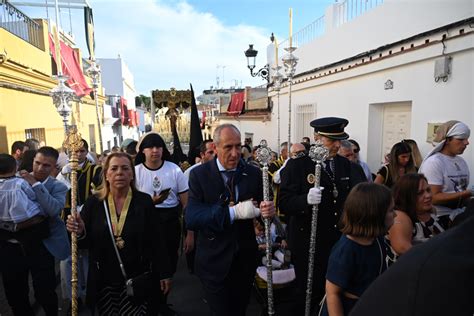 Tomares Se Echa A La Calle Para Vivir Un Gran Jueves Santo Lleno De