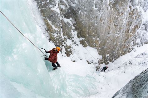 Banff Introduktion Til Isklatring For Begyndere GetYourGuide