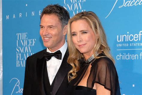 tim daly  tea leoni   married    year tv romance