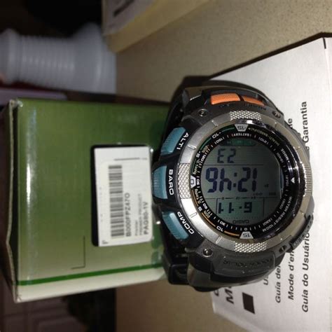 Casio Pag80 1v Pathfinder Altimeter Barometer Compass Solar Watch