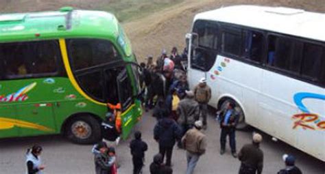 Choque Frontal Casi Provoca Tragedia Peru Correo