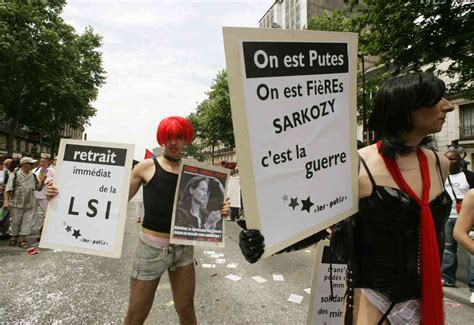 Les personnalités politiques ont défilé à la Gay Pride