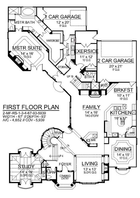 The First Floor Plan For This Luxury Home