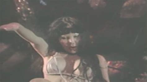 Naked Lyn May In Las Cabareteras