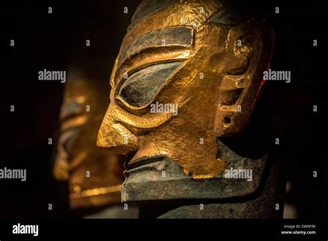 Sanxingdui Bronze Head Hi Res Stock Photography And Images Alamy