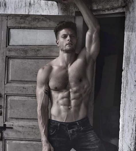 These NUDE Photos Of Bigg Boss Wild Card Contestant Jason Shah Will Make You Sweat