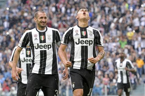 Juve Cinque Gol Per La Festa Scudetto Foto Sportmediaset