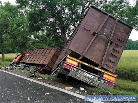 Śmiertelny wypadek na drodze krajowej S8 Nie żyją dwie osoby Wrocław