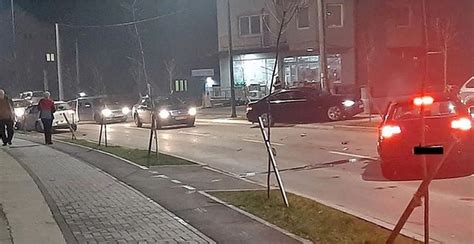 Sudar automobila u centru Bijeljine FOTO Zvornički ba