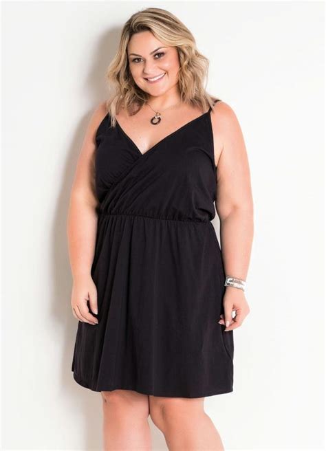 Vestido Preto Transpassado Com Alças Plus Size Marguerite