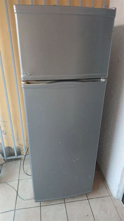 Geladeira Usada Em Vitória Da Conquista - Geladeira - Precisa trocar o gás - Geladeiras e Freezers - Alto Maron ...