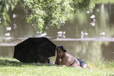 U Moskvi Drugi Dan Zaredom Oboren Temperaturni Rekord Blic