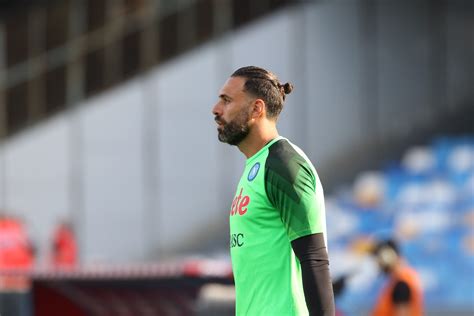 Sky Sport Tutto Fatto Per Lo Scambio Gollini Sirigu Ecco Quando