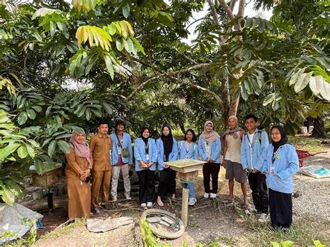 Mahasiswa Kukerta Mbkm Unri Observasi Peternakan Budidaya Lebah Kelulut