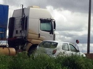 G Acidente Entre Quatro Ve Culos Congestiona Tr Nsito Na Br