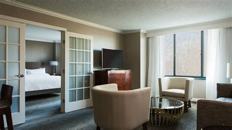 Hotels in Falls Church, VA | Falls Church Marriott Fairview Park