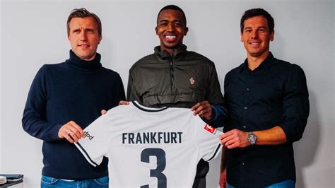 Willian Pacho Es Nuevo Jugador Del Eintracht Frankfurt Hasta