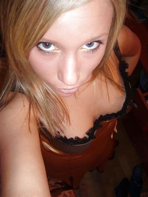 Romane Blonde Sympa On Twitter Une Photo Sexy Pour Ce Soir Et Https T Co R Fvgql F Si Tu Es