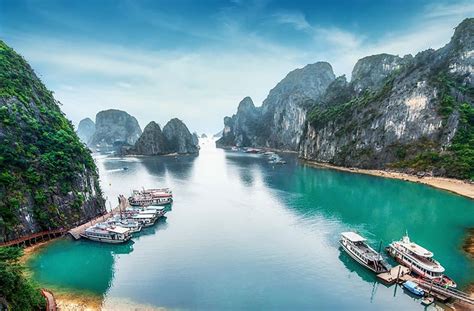 Top 10 attractions in Halong bay