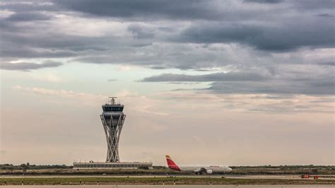 La ampliación del aeropuerto de El Prat no se retomará hasta al menos