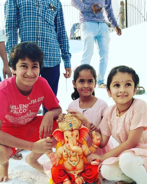 Mahesh Babu family photos Sitara, Namrata Shirodkar, Gautham