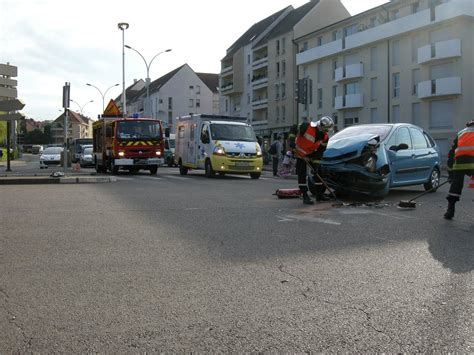 Cote D Or Faits Divers Reportage Photo Dijon Une Voiture De