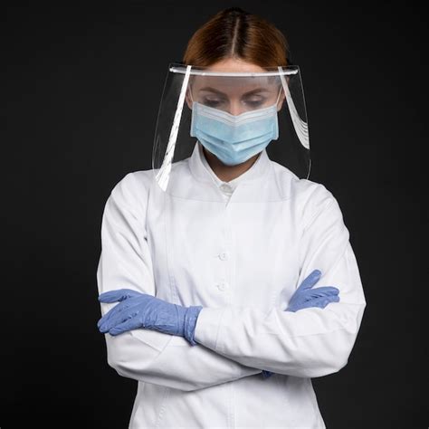 Premium Photo Female Doctor Wearing Protective Medical Wear