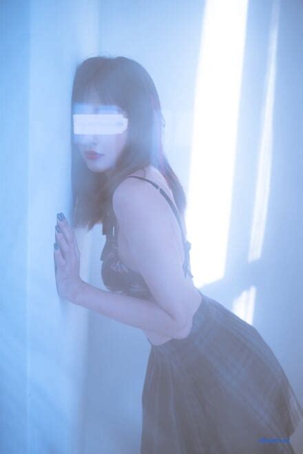 上海姑娘Aooomi ia 21900000019 Porn Pic